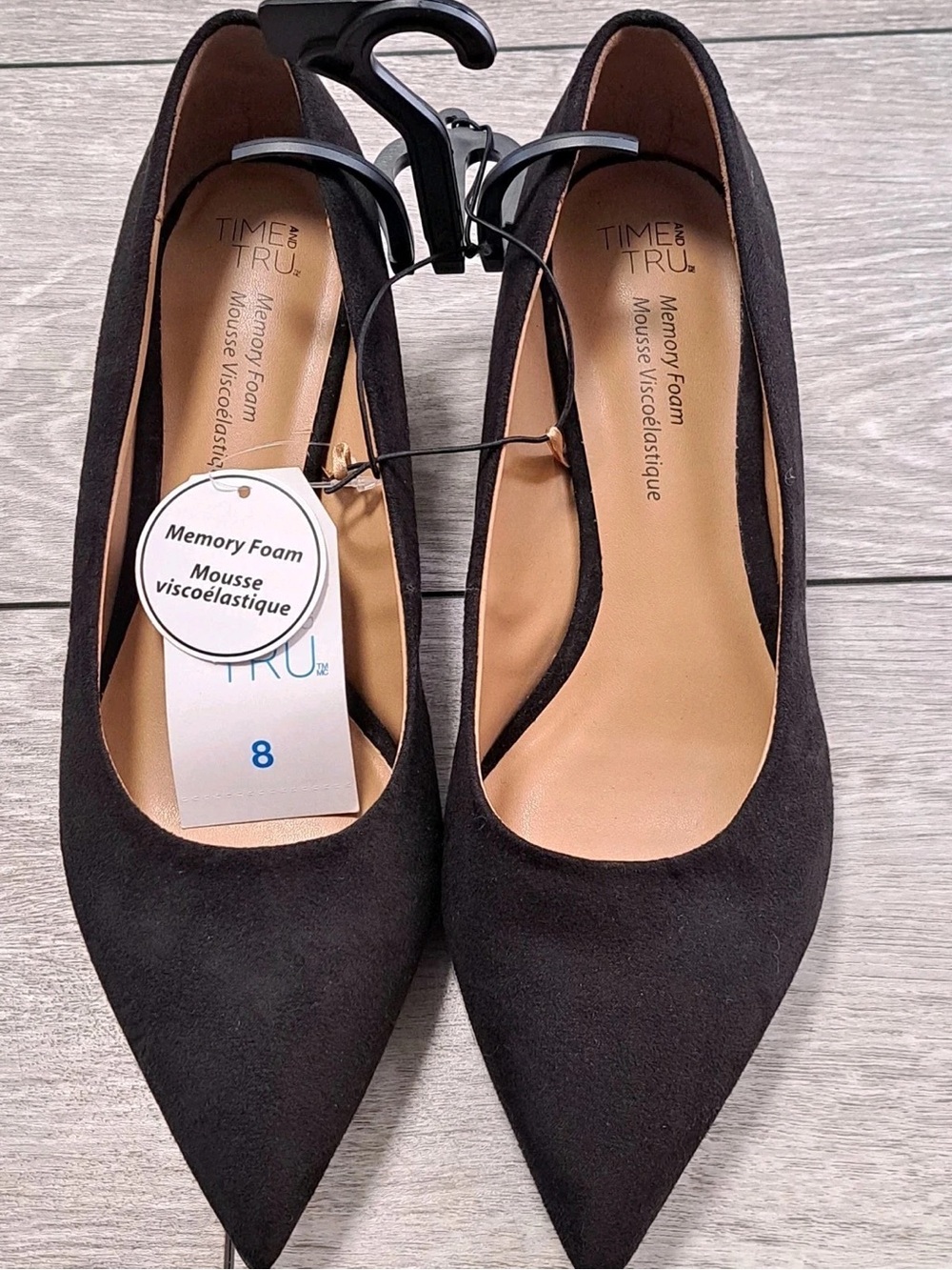 Time and Tru Black Pointed Toe Heels with Memory Foam